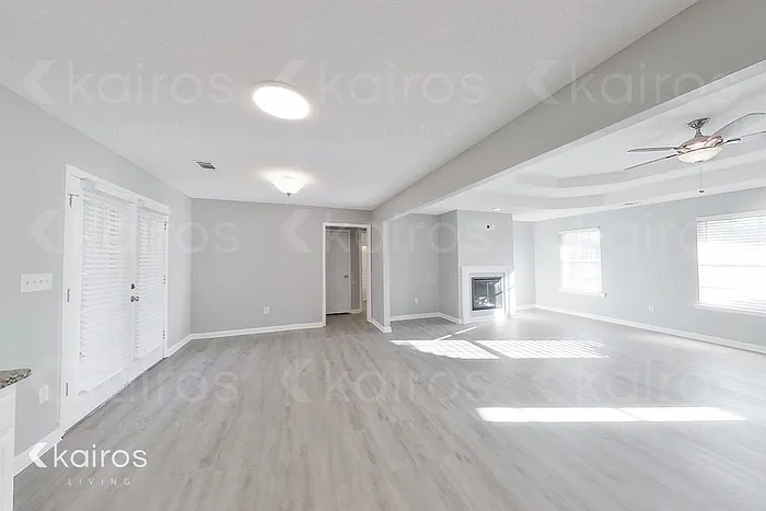334 Amanda Dr — Photo 10