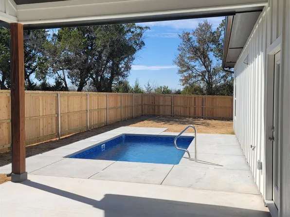 4828 Wichita St, Granbury, TX 76048