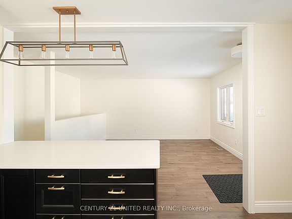 5th image of 123 Towerhill Rd