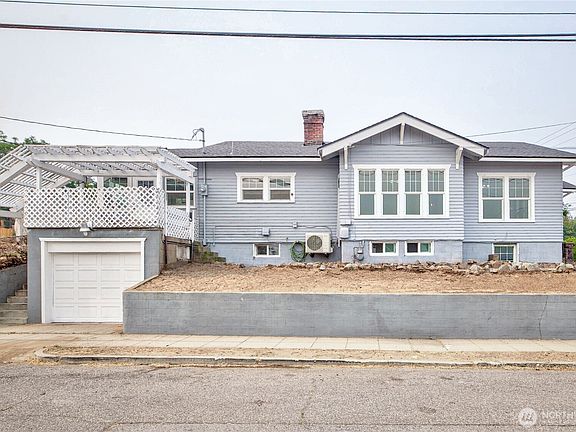 4th image of 423 Kittitas Street