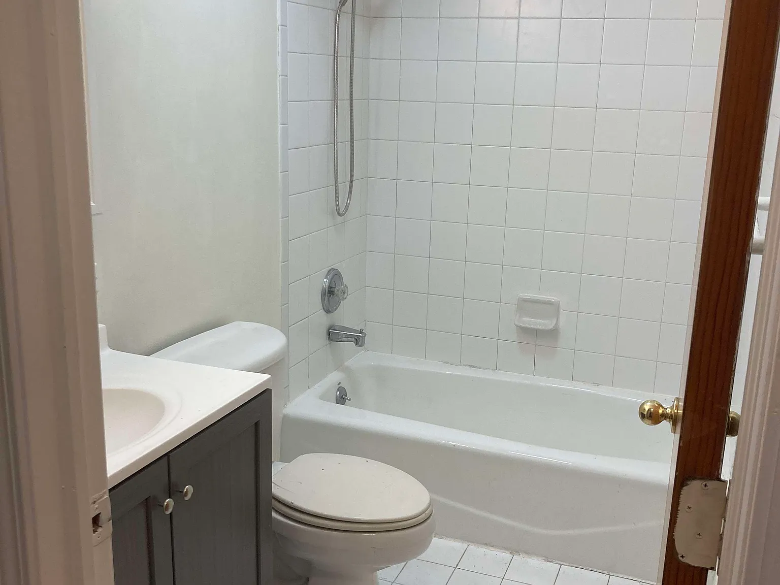2 bed, 1200 sqft, $1,800 — Photo 2