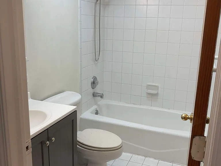 746 S Oakley Blvd #1 — Photo 2