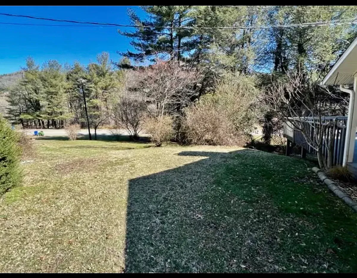 2 bed, 900 sqft, $1,800 — Photo 3
