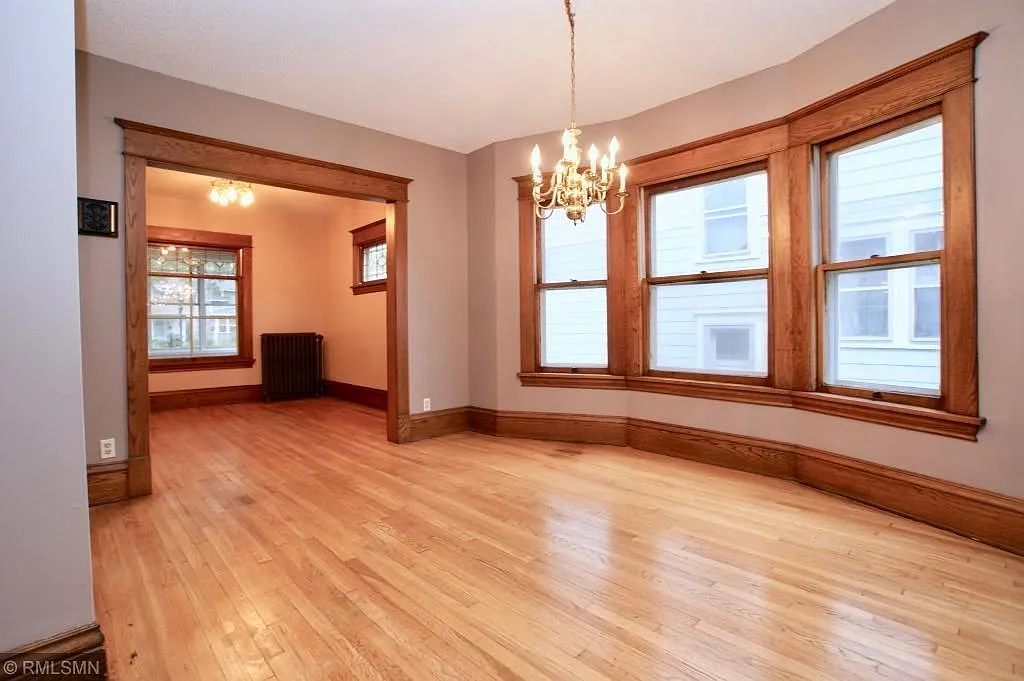 4 bed, 3120 sqft, $2,850 — Photo 2