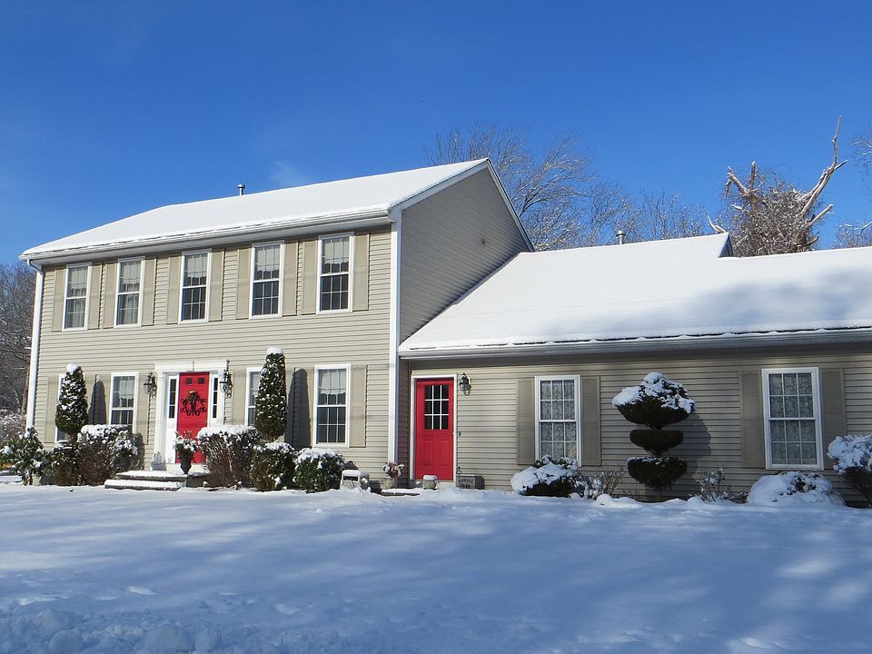 2nd image of 75 Edgewater Rd