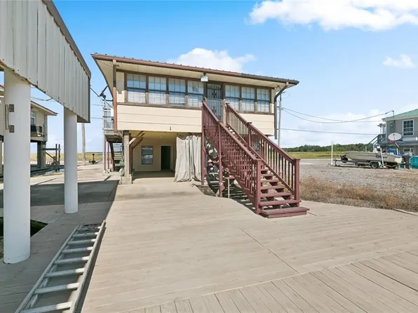 301 Martin Ln, Pt Sulphur, LA 70083