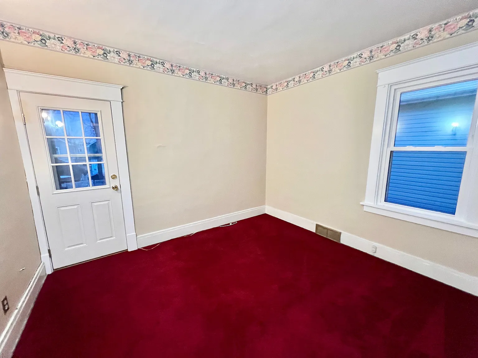 3 bed, 1230 sqft, $1,350 — Photo 4