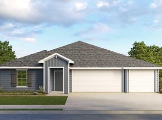 215 Great Northern Dr, Cedar Creek, TX 78612