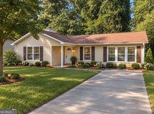6103 Chaseland Dr, Rex, GA 30273