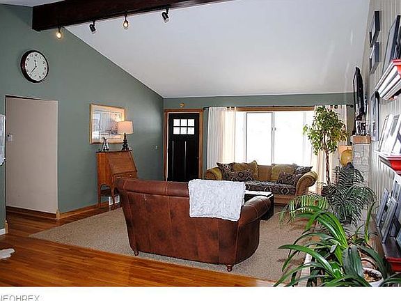4th image of 19 Daisy Ln