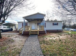 233 New Crosswinds Dr, Mount Airy, NC 27030