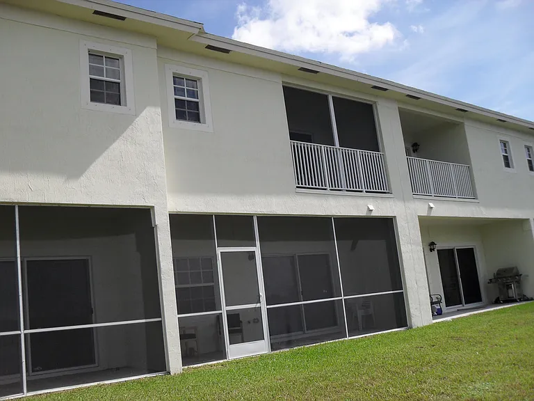 4234 Emerald Vis — Photo 17