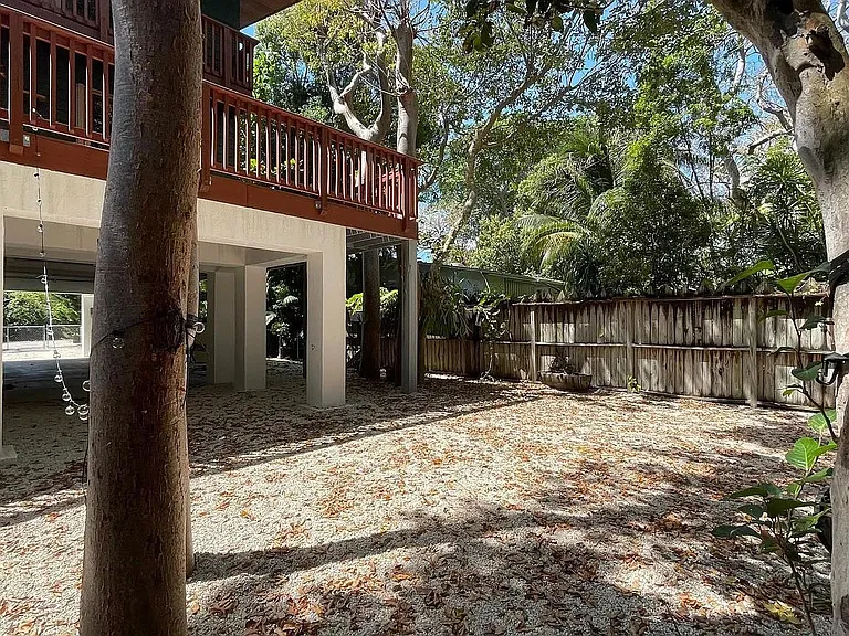 24 Bonita Ave — Photo 10