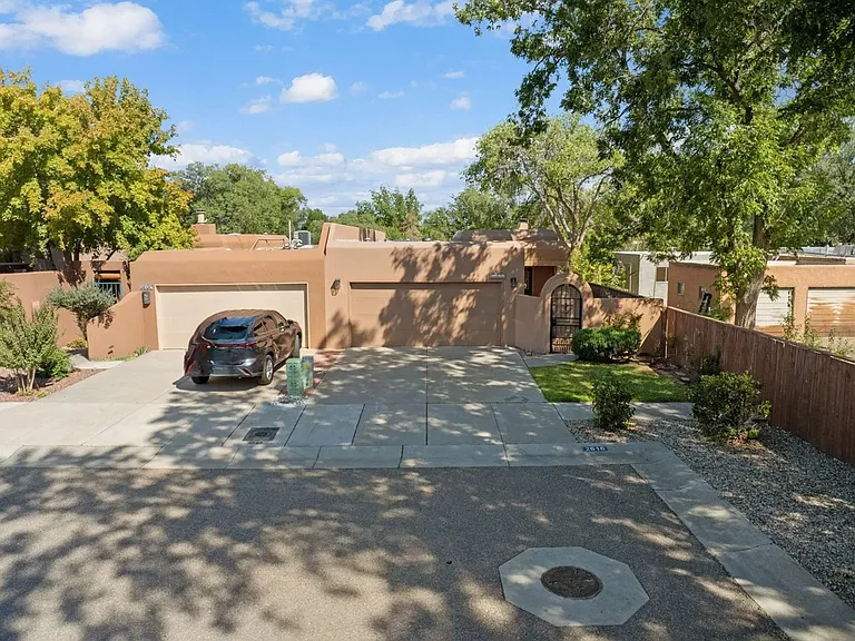 2616 Don Pedro NW — Photo 3