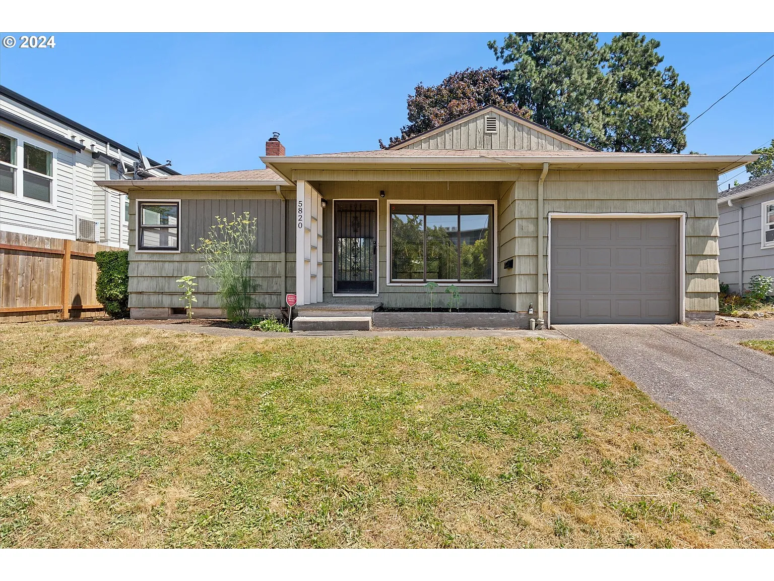 5820 N Maryland Ave photo 1