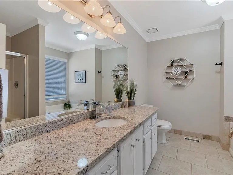 1319 Towne Harbor Trl — Photo 18