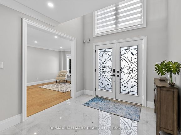 5th image of 372 Crofters Rd