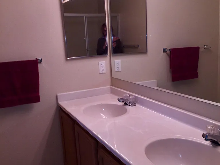 Primary bath has dual sinks!