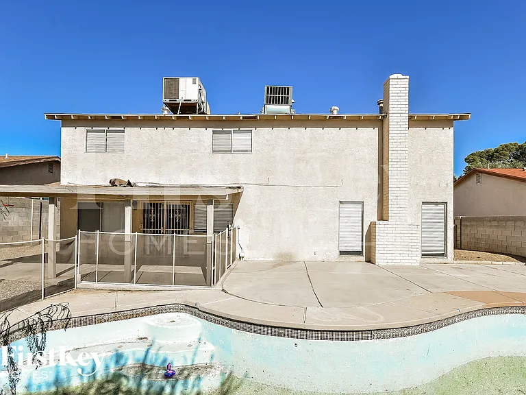 3909 Almondwood Dr — Photo 14