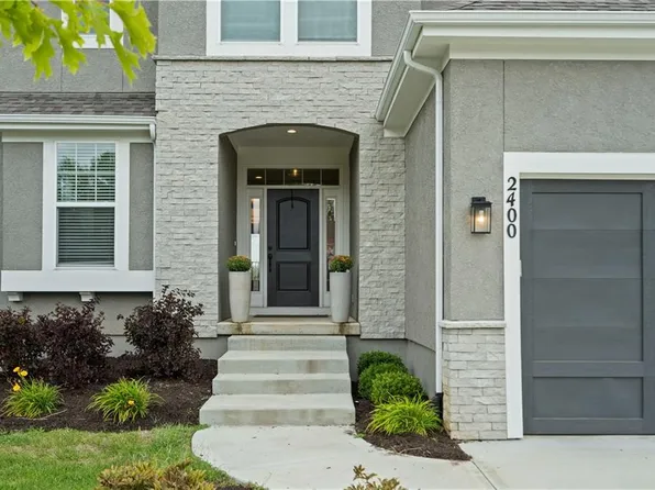 2400 W 180th St, Overland Park, KS 66085