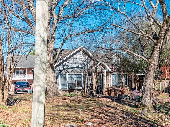 2nd image of 521 University Dr #A-g