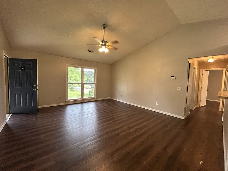 7101 Cross Tie Dr #3 — Photo 3