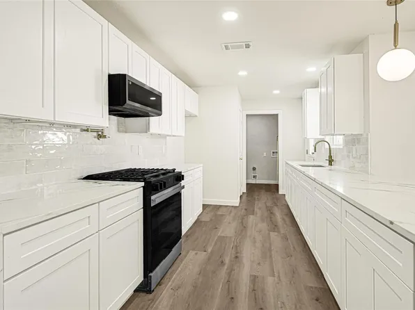 11102 Sagecanyon Dr, Houston, TX 77089