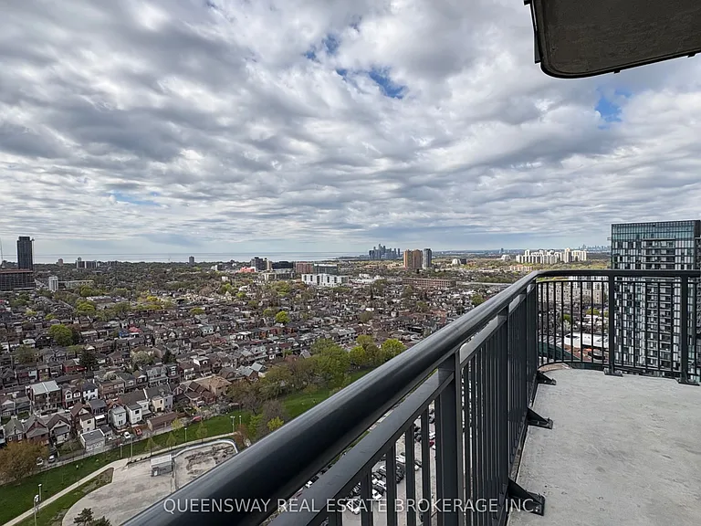 1185 Dupont St #2210 — Photo 16
