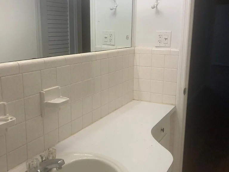 2508 Sherbrooke Dr NE — Photo 14