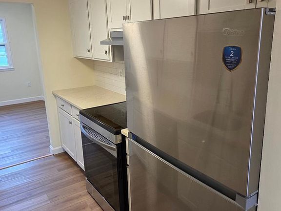 4th image of 2843 Banks Ct