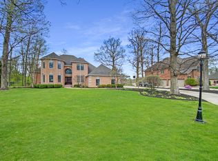 1220 Greenview Pl, Crown Point, IN 46307