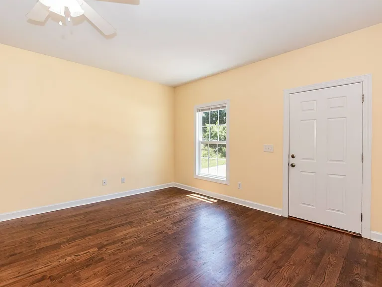 3033 Poole Rd #100 — Photo 10