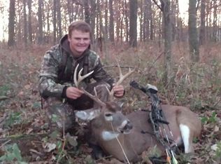 112 Bear Creek Ln, Flora, IL 62839