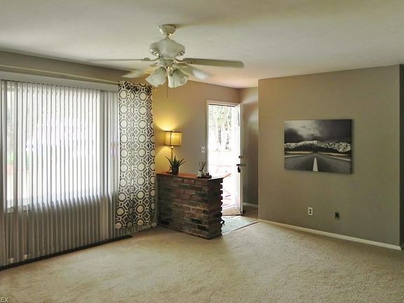 5th image of 7370 Shamrock Dr