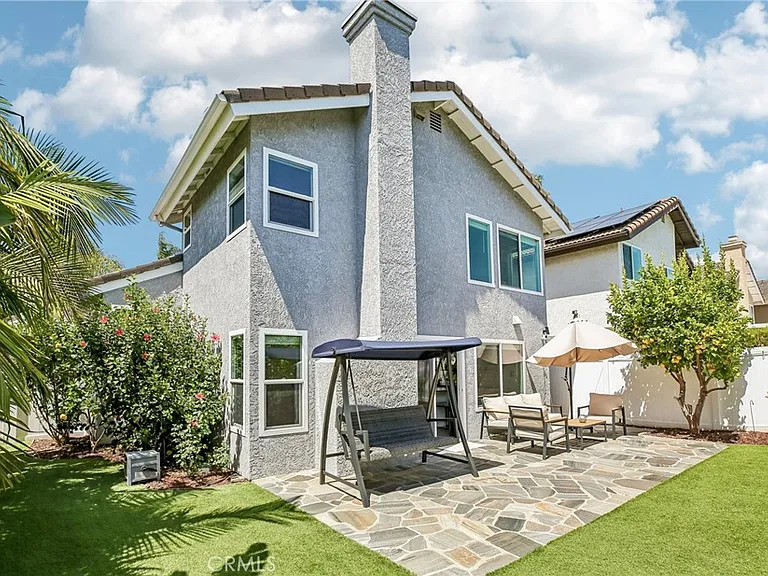 24882 Oxford Dr — Photo 32