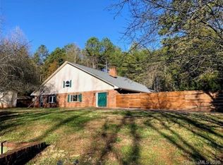 4699 Lakeside Dr, Claremont, NC 28610