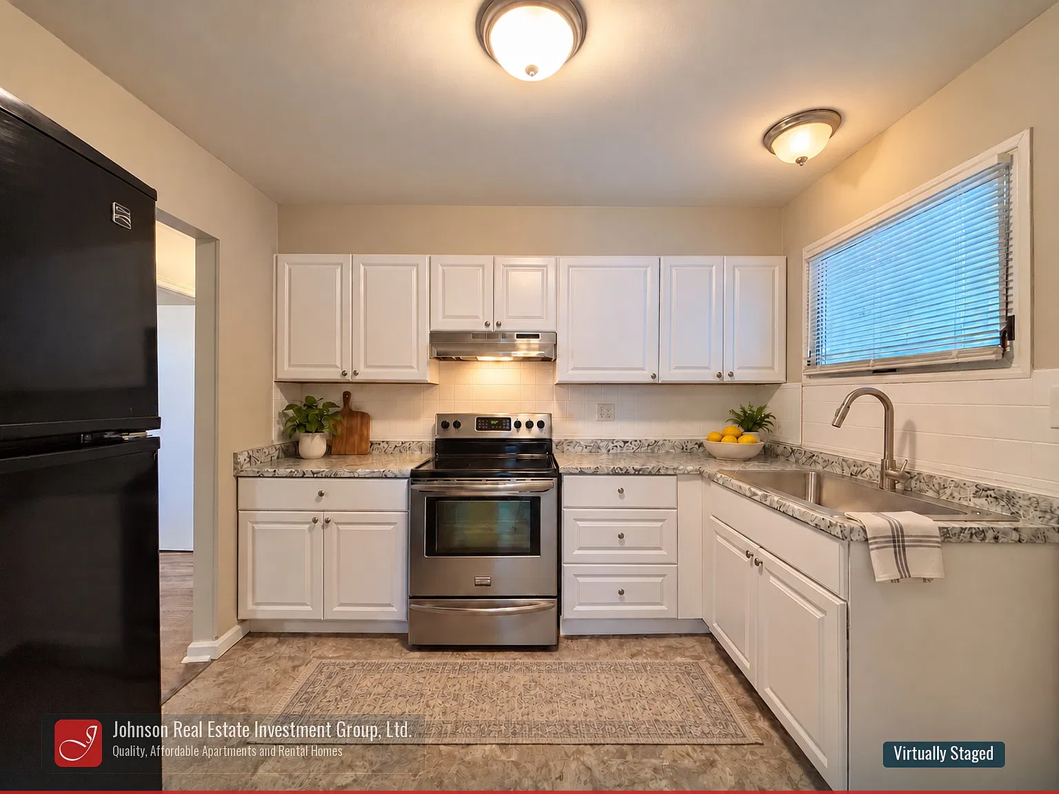 3 bed, 900 sqft, $1,500 — Photo 2