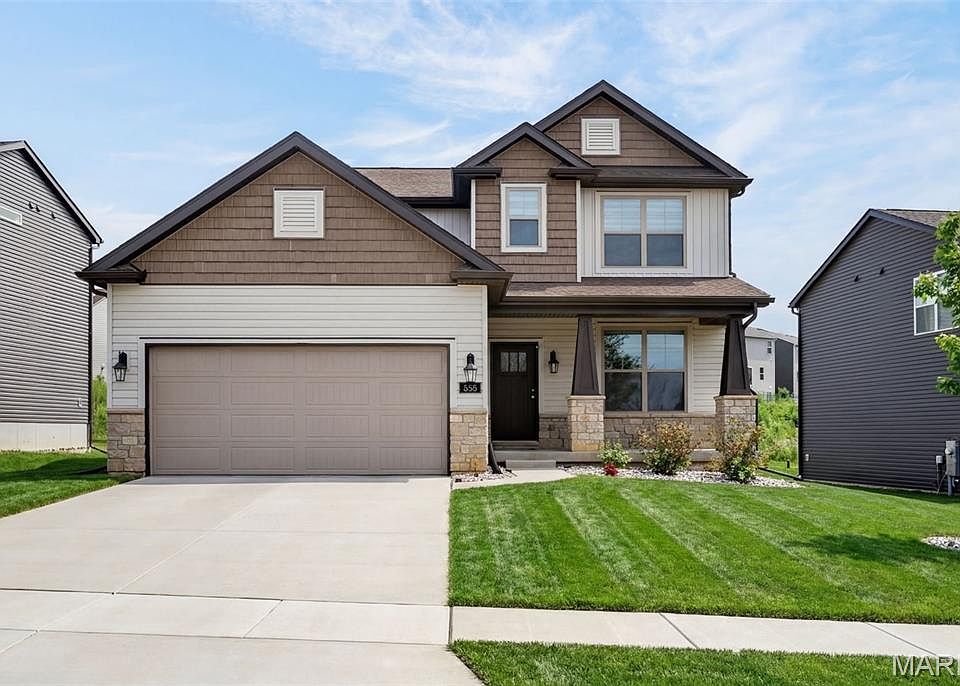 1st image of 536 Edison Way