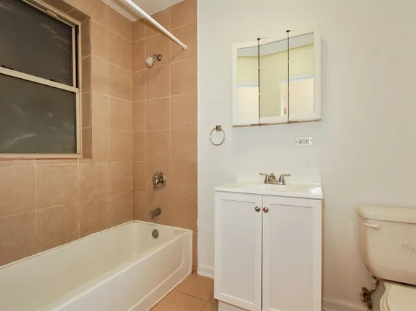 7801 S Saginaw 2647-53 E 78th St Chicago, IL 60649, 7801 S Saginaw Ave Unit 2653-2, Chicago, IL 60649