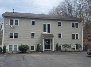 113 New River Rd APT 6, Lincoln, RI 02838