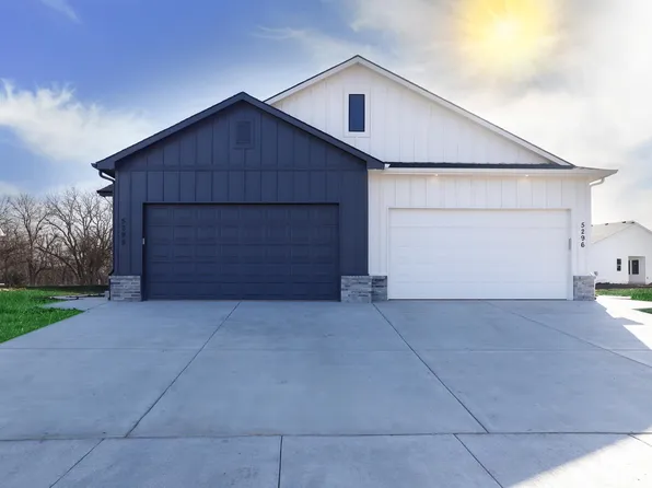5353 Pinecrest Ct N, Wichita, KS 67220
