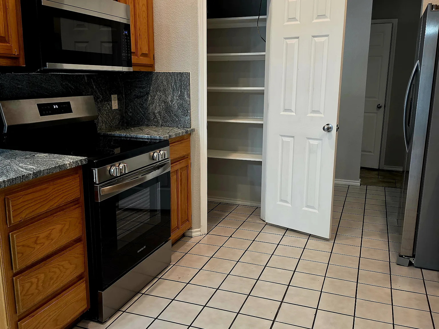 4618 Lyndi Ln — Photo 4