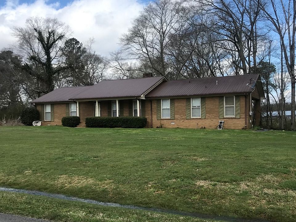2nd image of 655 Roy Whitt Rd