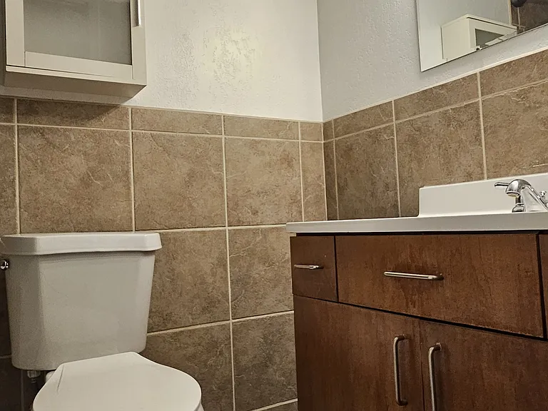 188 S Logan St #205 — Photo 25