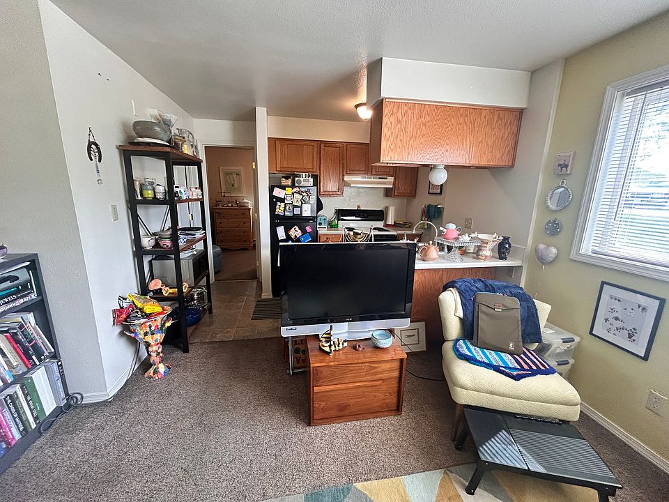 1st image of 1407 Stoddard St APT 3