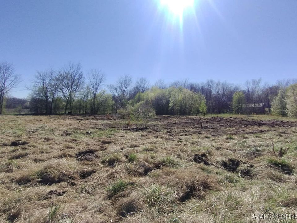 1st image of S 1st St