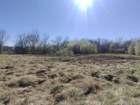 S 1st St, Westville, OK 74965