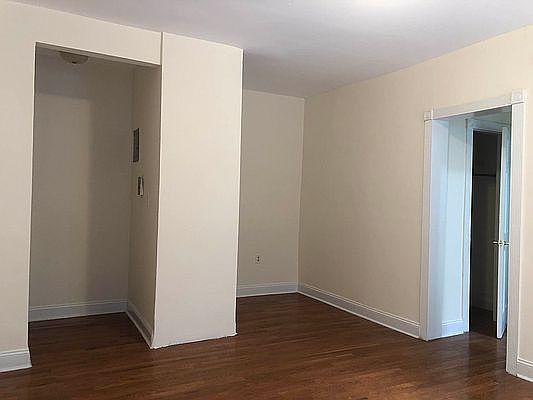 2nd image of 555 W 152nd St #1E