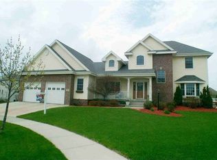 1603 Nakoma Ct, Waunakee, WI 53597