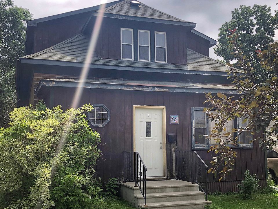 1st image of 276 Richmond St